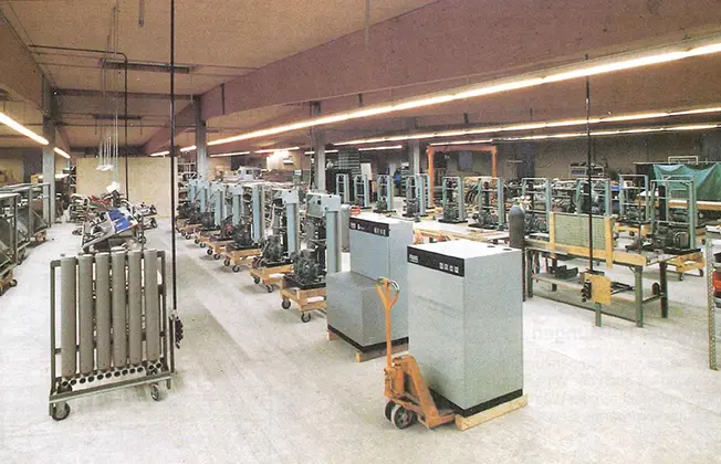 The first Waterkotte production hall at the Herne site in the 1990s.