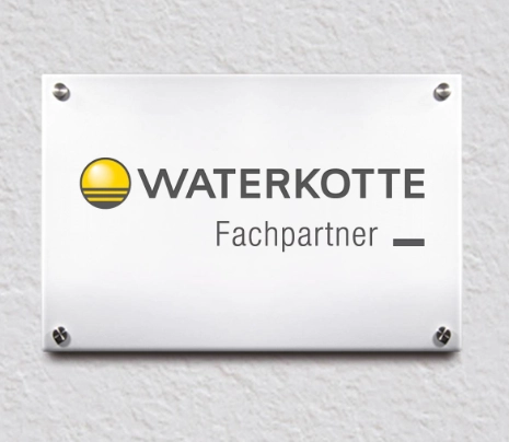 Sign attached to the wall with the inscription "Fachpartner"